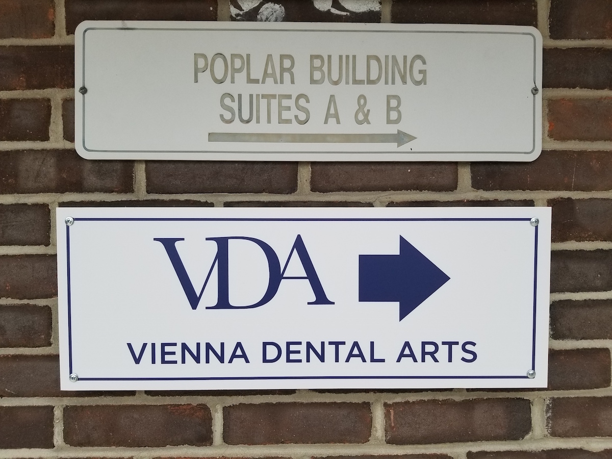 Vienna Dental Arts Store Front Sign